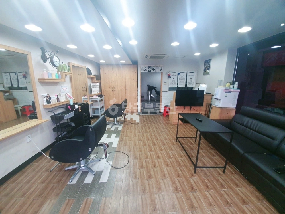 충청북도 충주시 교현동 상가 사진 1