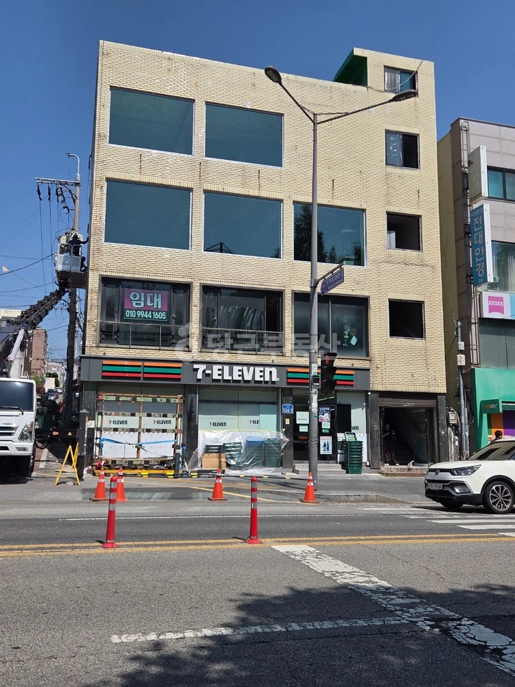 전남광주통합특별시 북구 용봉동 상가 사진 1