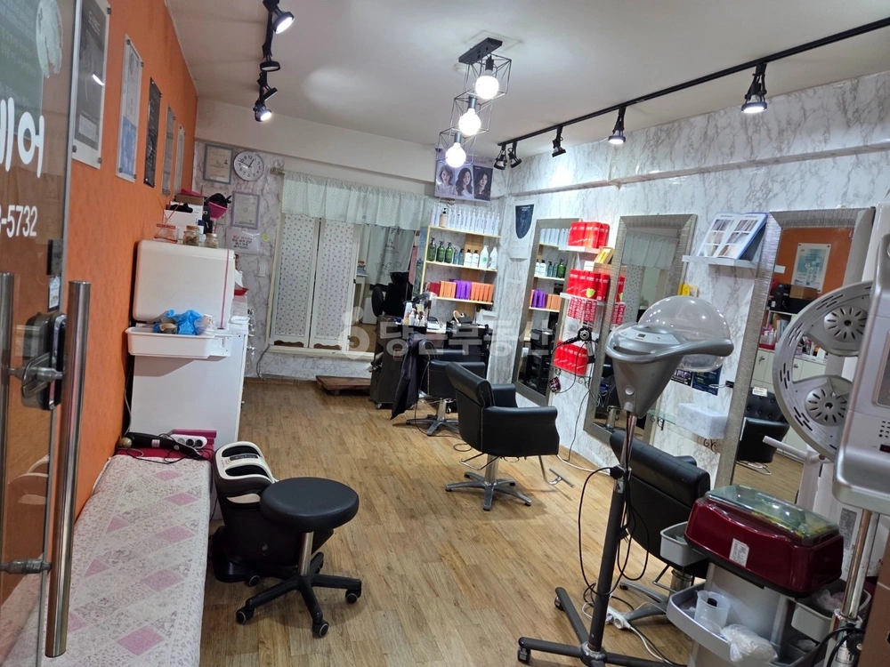 부산광역시 연제구 연산동 상가 사진 1