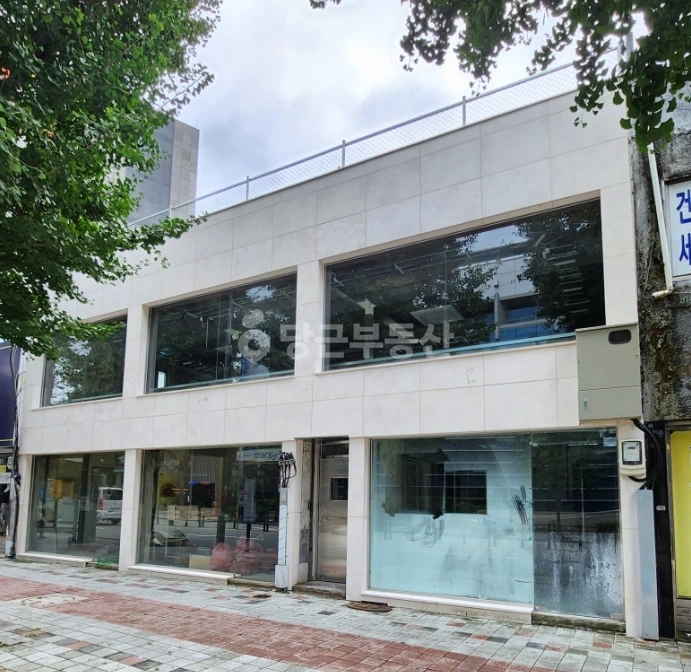 전남광주통합특별시 동구 대인동 상가 사진 1